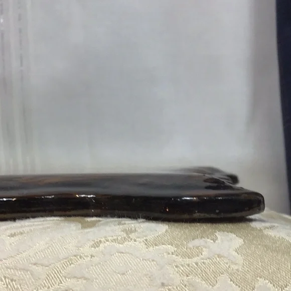 VTG Portrait of Child Praying Resin Covered on Wood with Bracket - Picture 5 of 8